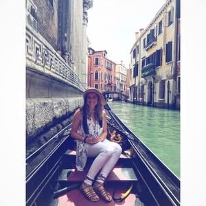 Meet your Posher, Julia